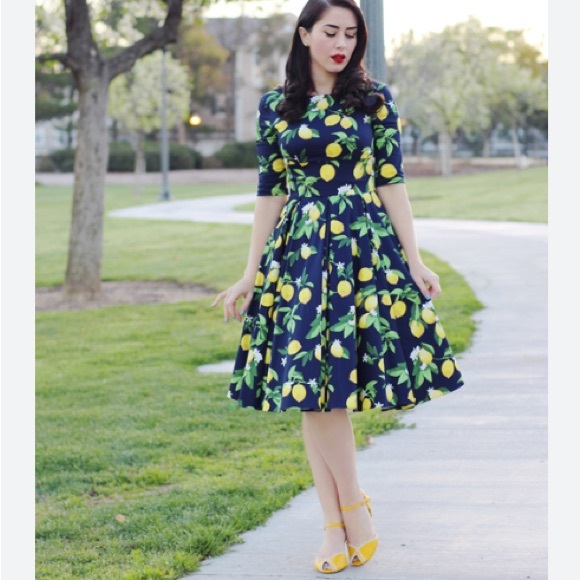 Dresses & Skirts - Retro Lemon Dress